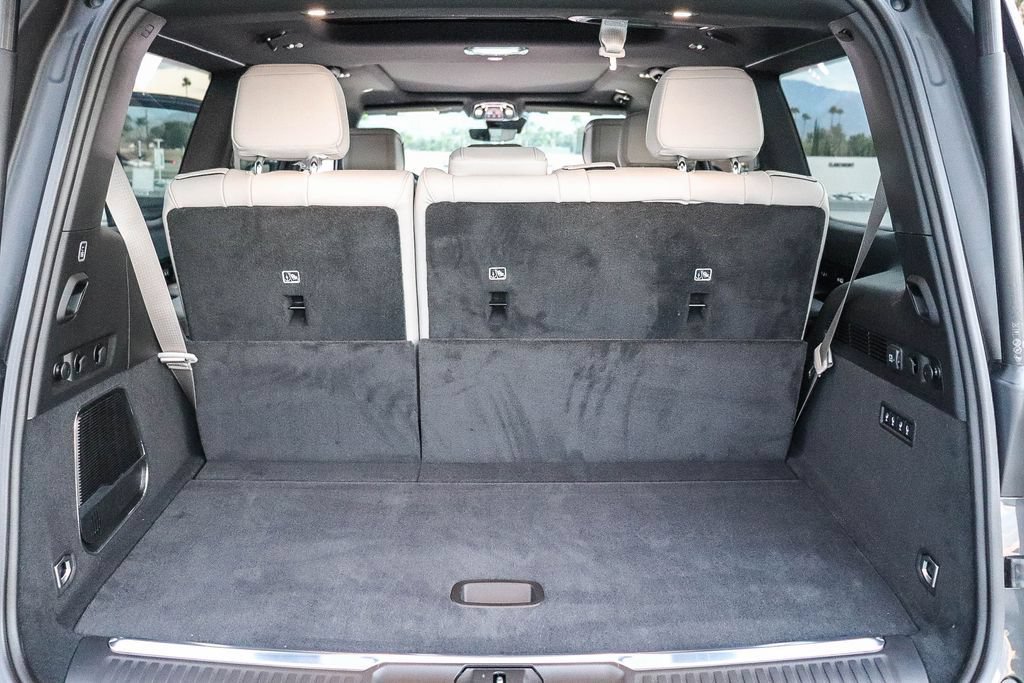 New 2026 Jeep Grand Wagoneer Summit w/ 8-Passenger Seating Package AWD/4WD image 29