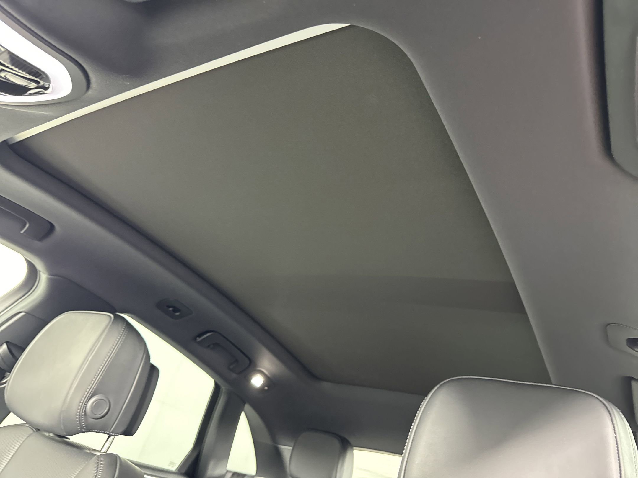 Certified 2025 Porsche Macan S image 23