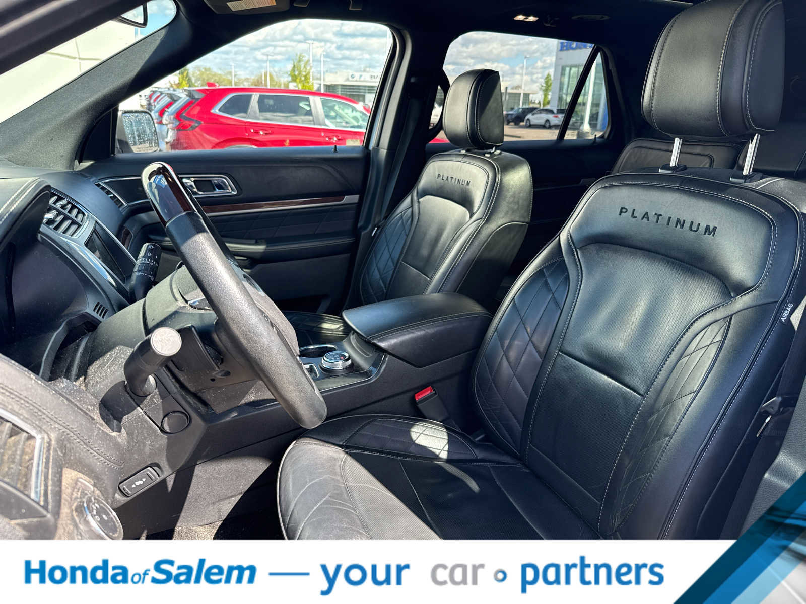 Used 2018 Ford Explorer Platinum AWD/4WD image 11
