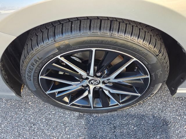 Used 2024 Toyota Camry SE FWD image 5