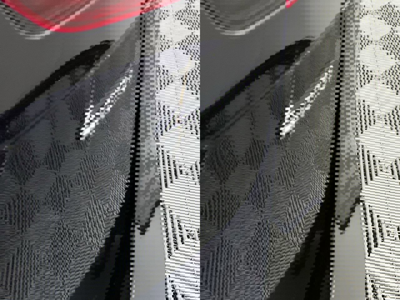 Used 2022 Volkswagen Tiguan SE R-Line image 6