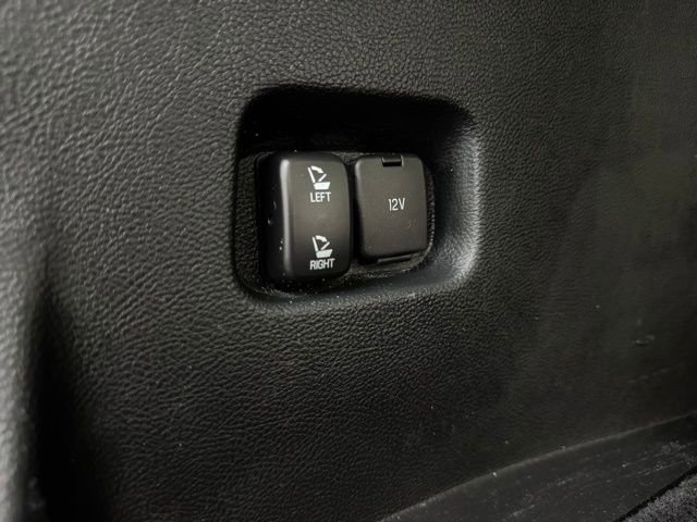 Used 2018 Ford Edge Titanium w/ Technology Package image 32