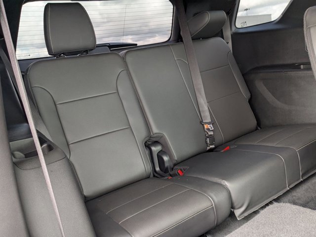 Used 2023 Chevrolet Traverse Premier w/ Redline Edition image 23