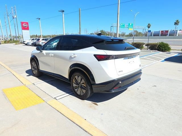 Used 2023 Nissan Ariya AWD image 7