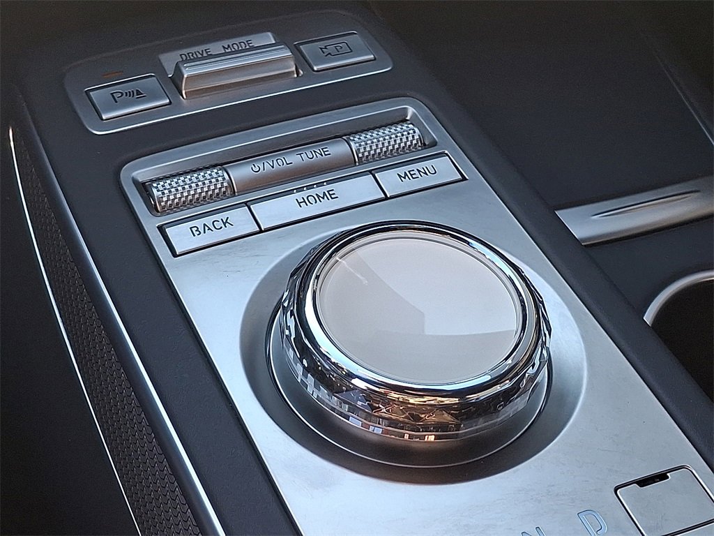 Used 2023 Genesis GV70 2.5T w/ Sport Prestige Package image 21