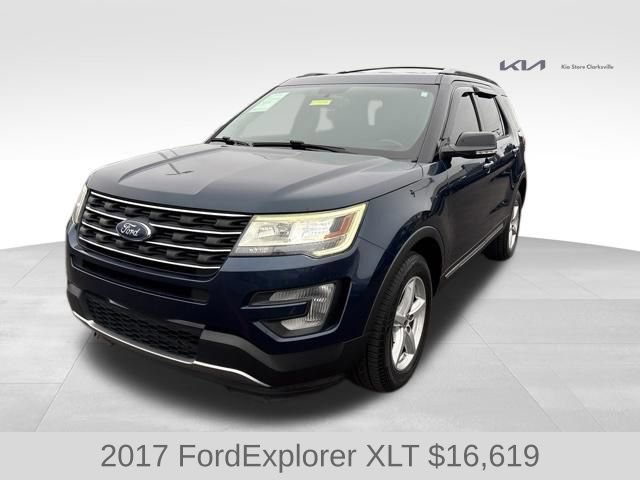 Used 2017 Ford Explorer XLT w/ Equipment Group 201A AWD/4WD image 4