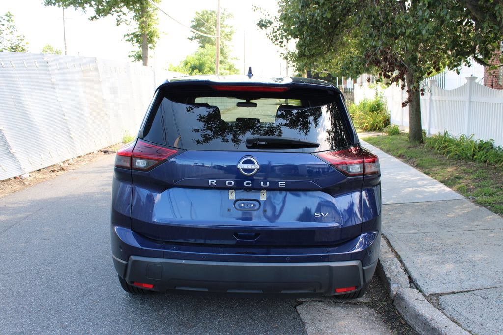 Used 2024 Nissan Rogue SV FWD image 7