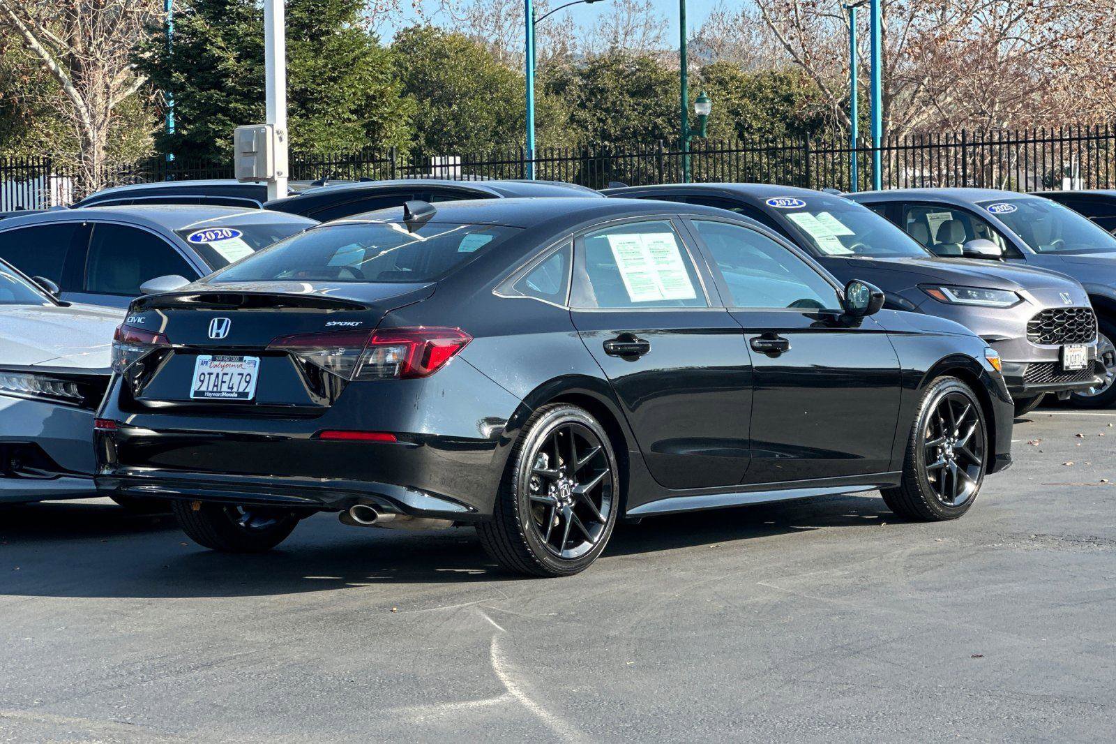 Certified 2025 Honda Civic Sport image 3