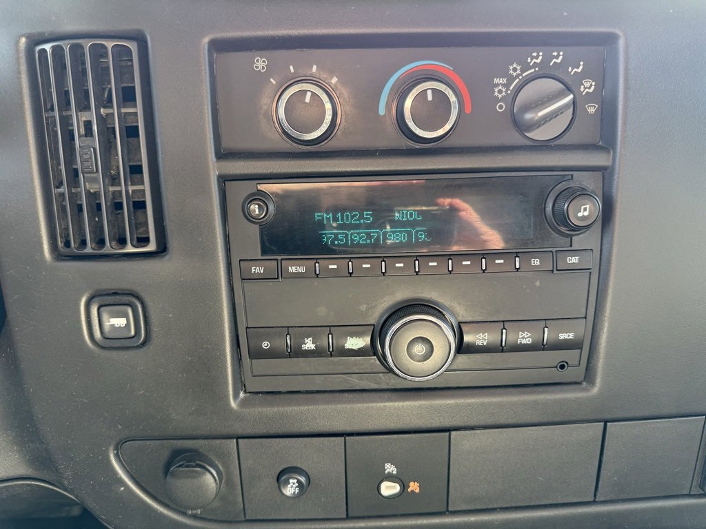 Used 2016 GMC Savana 2500 Extended image 3