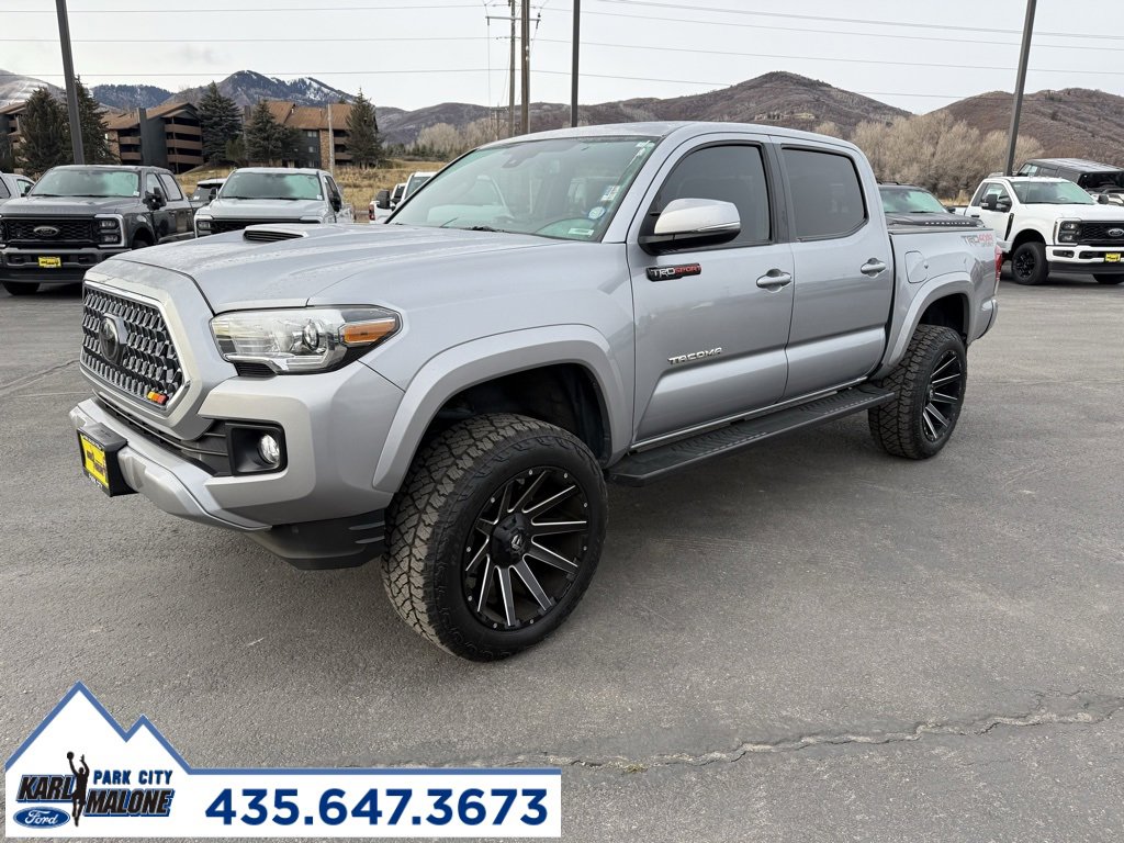 Used 2019 Toyota Tacoma TRD Sport image 2