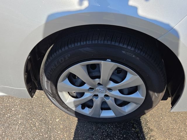 Used 2026 Toyota Corolla LE FWD image 16