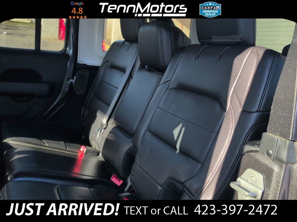 Used 2018 Jeep Wrangler Unlimited Sahara image 10