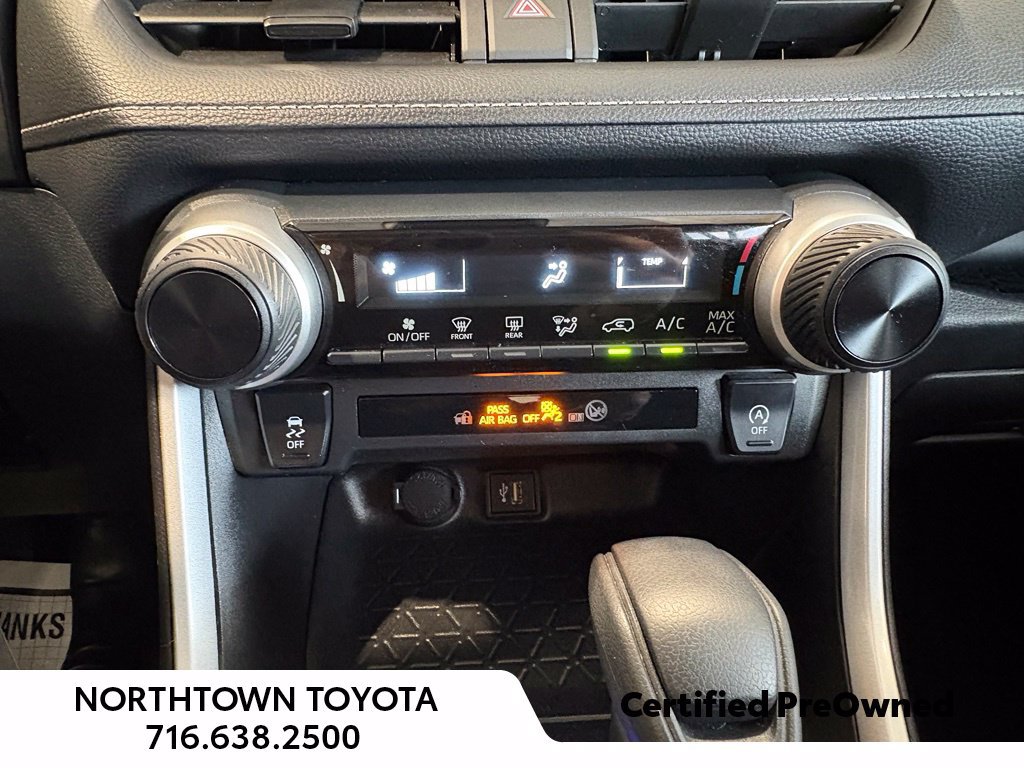 Used 2023 Toyota RAV4 LE AWD/4WD image 28