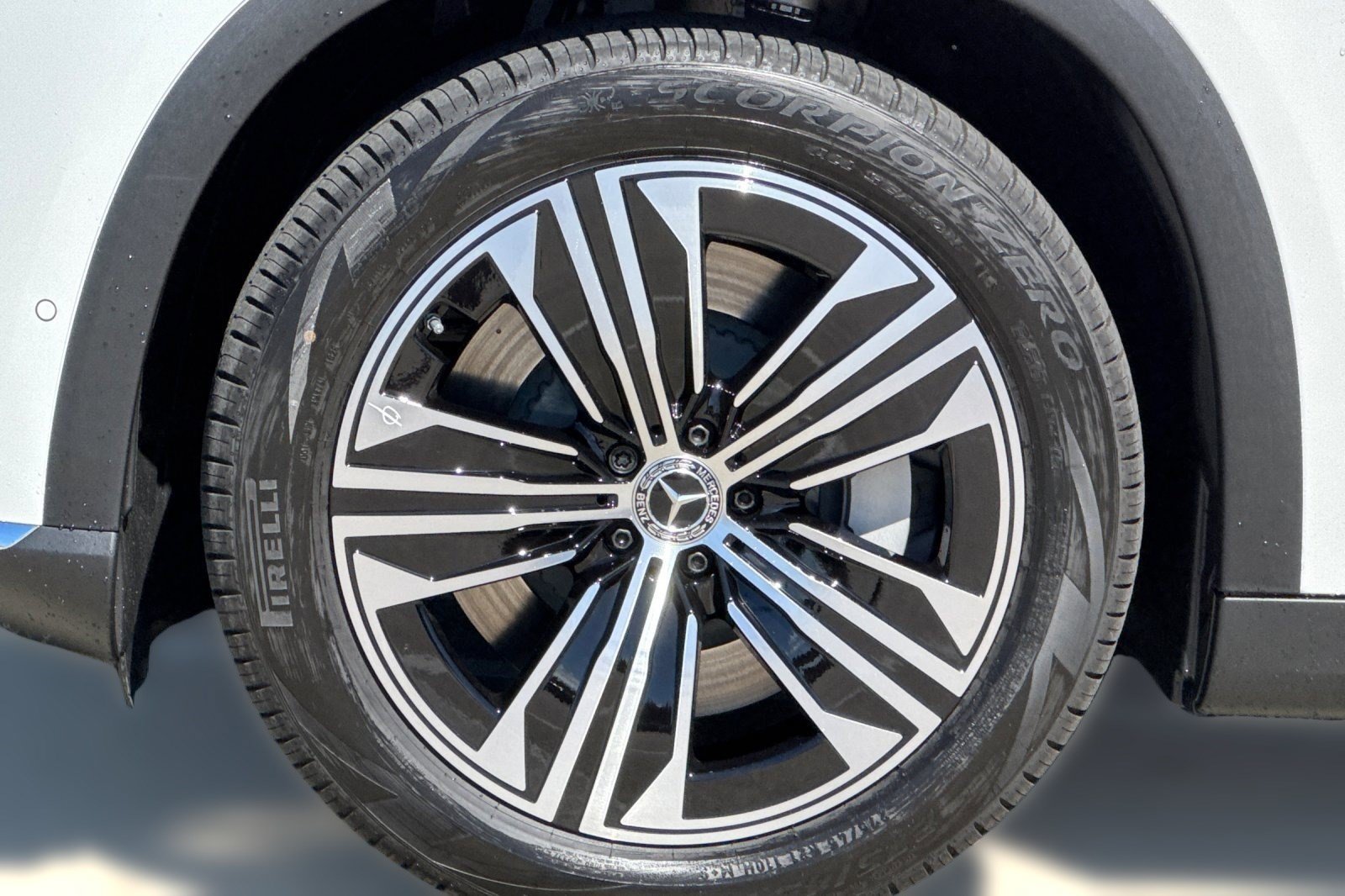 New 2026 Mercedes-Benz EQS 400 4MATIC SUV image 12
