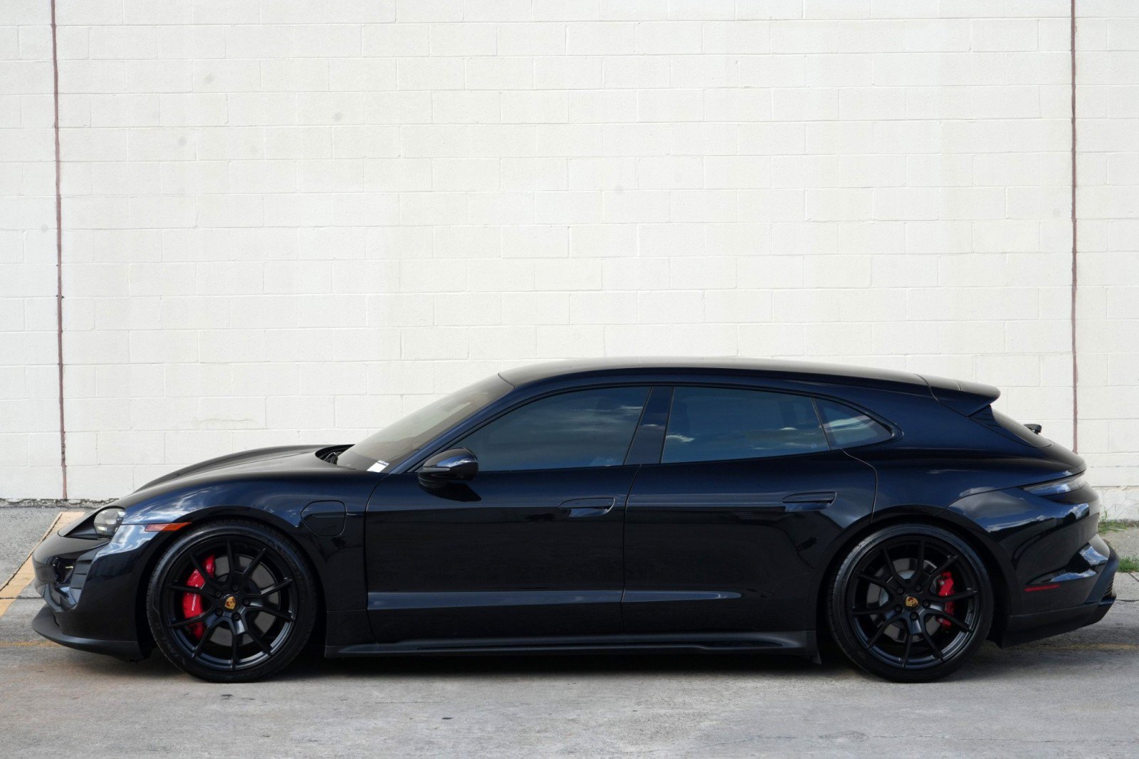 Used 2024 Porsche Taycan GTS AWD/4WD image 53