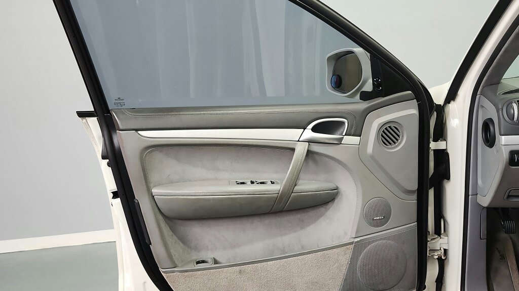 Used 2008 Porsche Cayenne GTS image 21