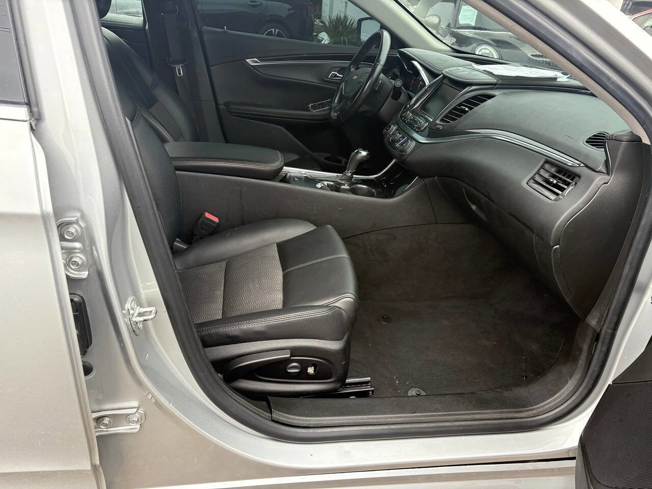 Used 2020 Chevrolet Impala LT FWD image 7