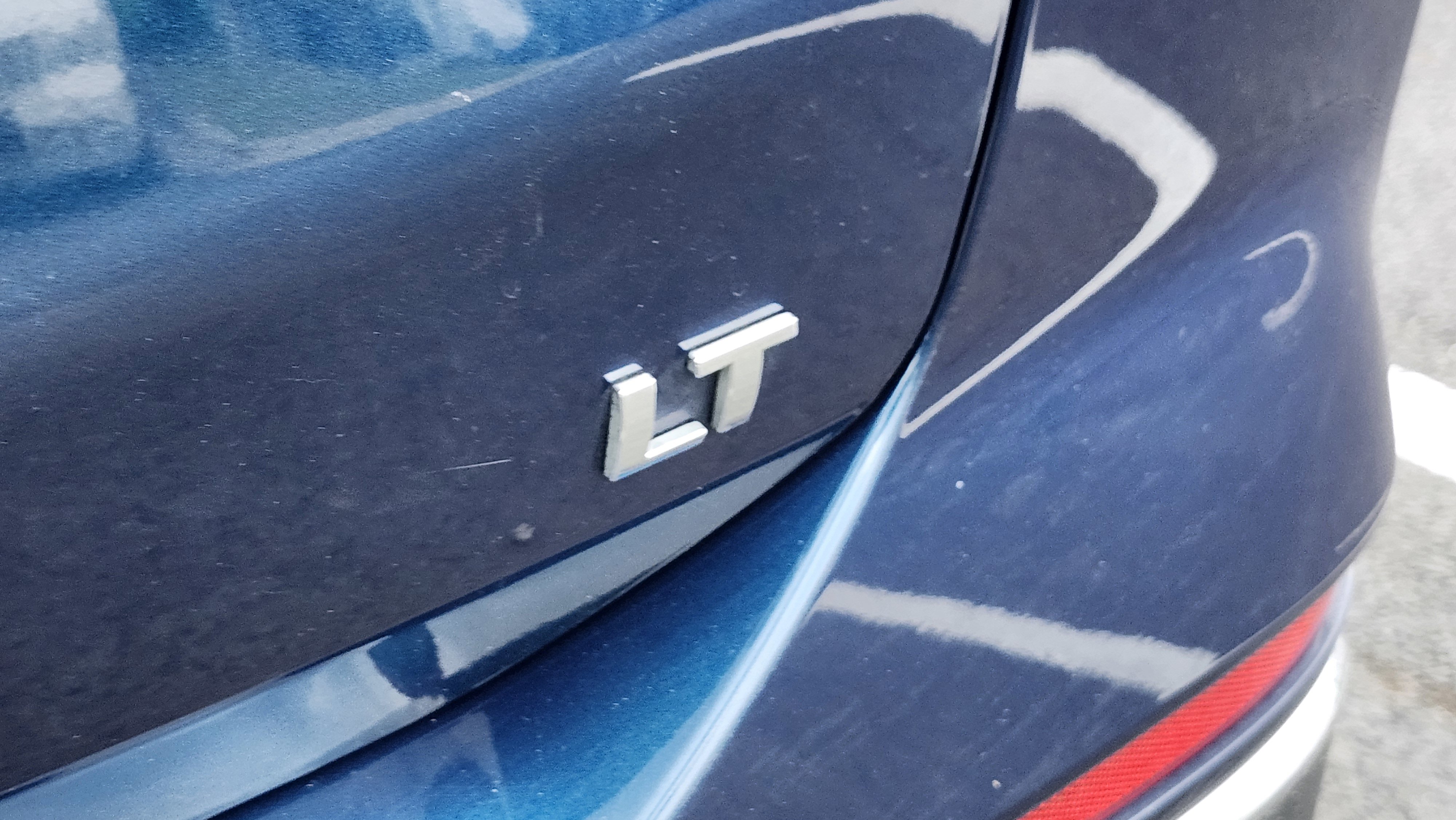 Used 2019 Chevrolet Equinox LT w/ Driver Convenience Package image 18