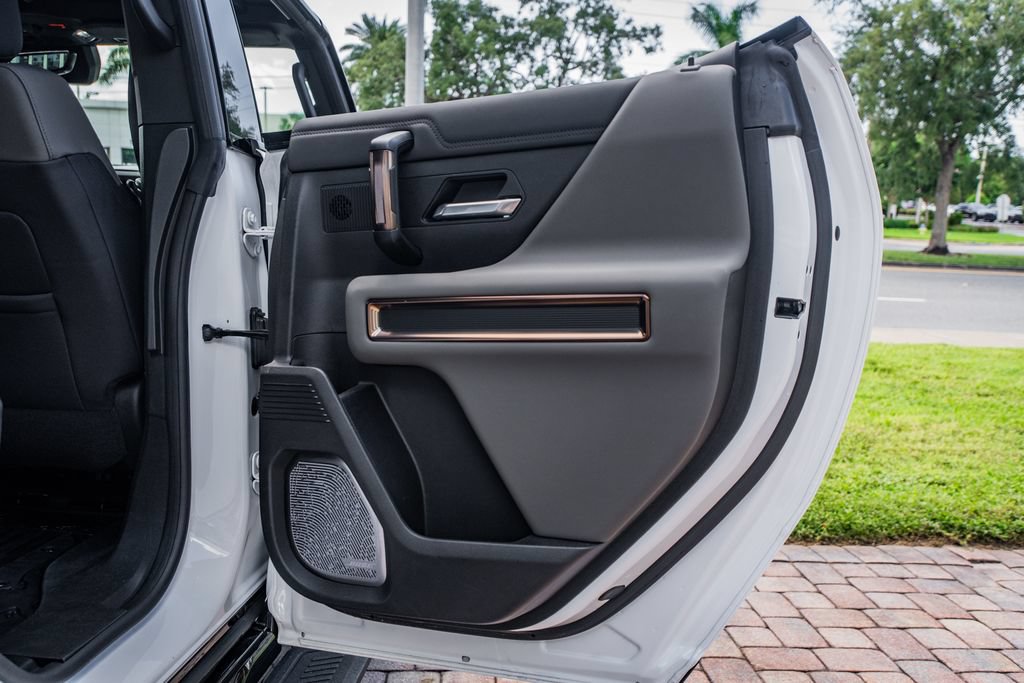 Used 2025 GMC Hummer EV 2X AWD/4WD image 38