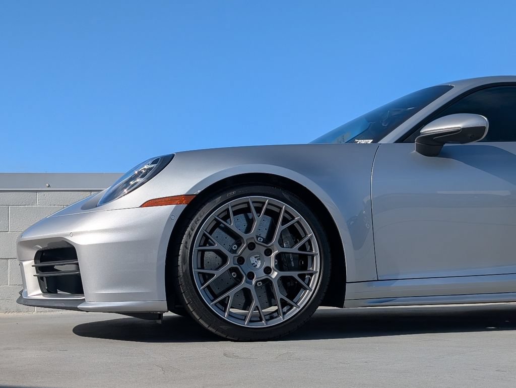Used 2025 Porsche 911 Carrera S RWD image 9