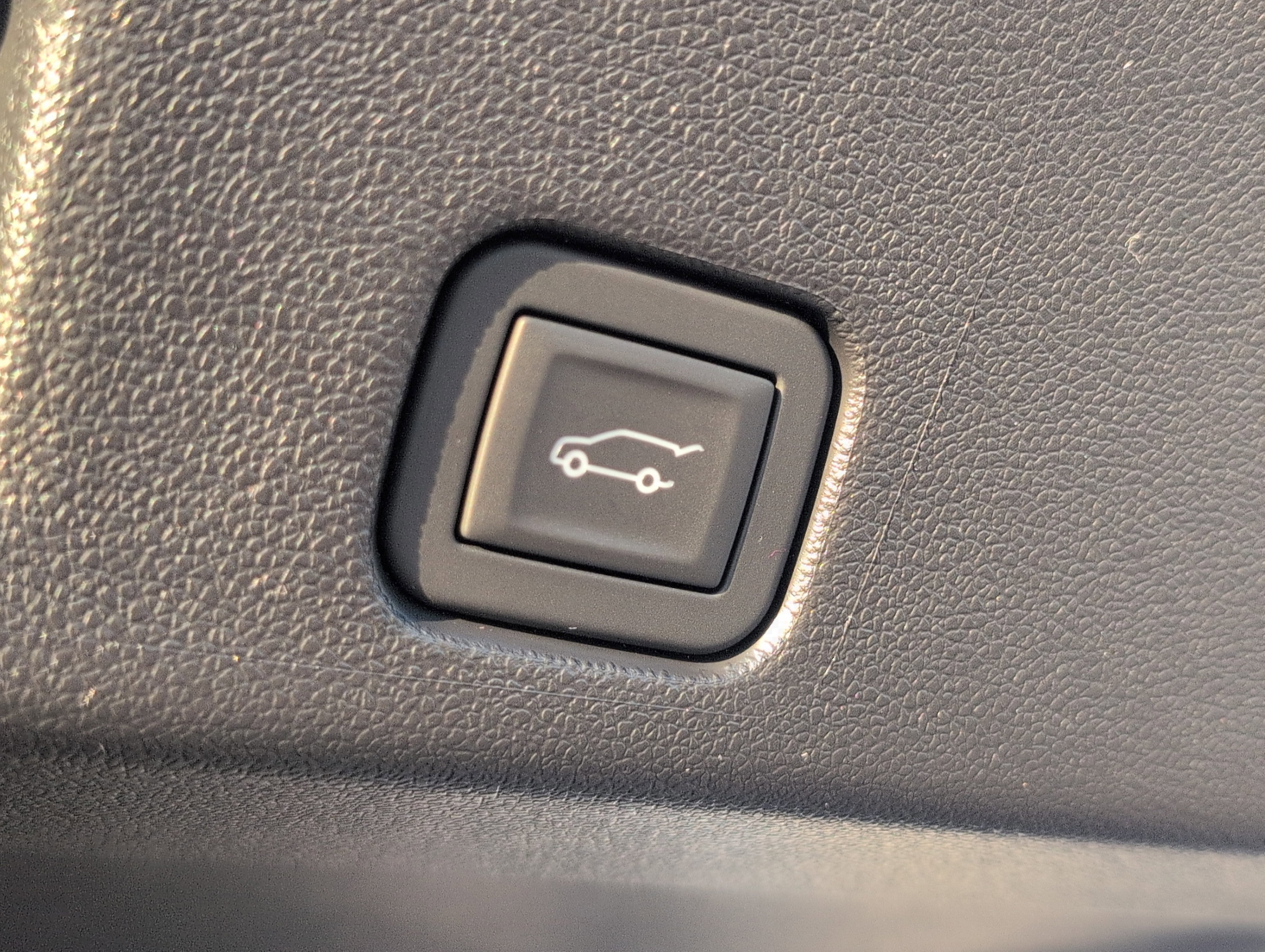 Used 2025 Chevrolet Traverse LT image 31