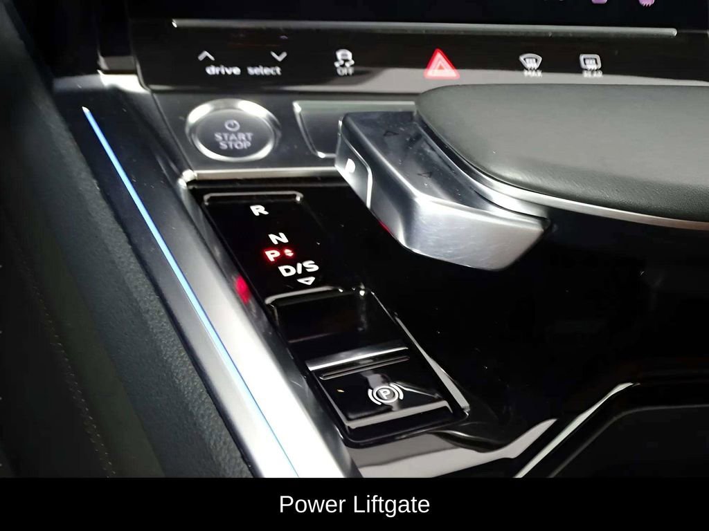 Used 2019 Audi e-tron Prestige w/ Prestige Package AWD/4WD image 18