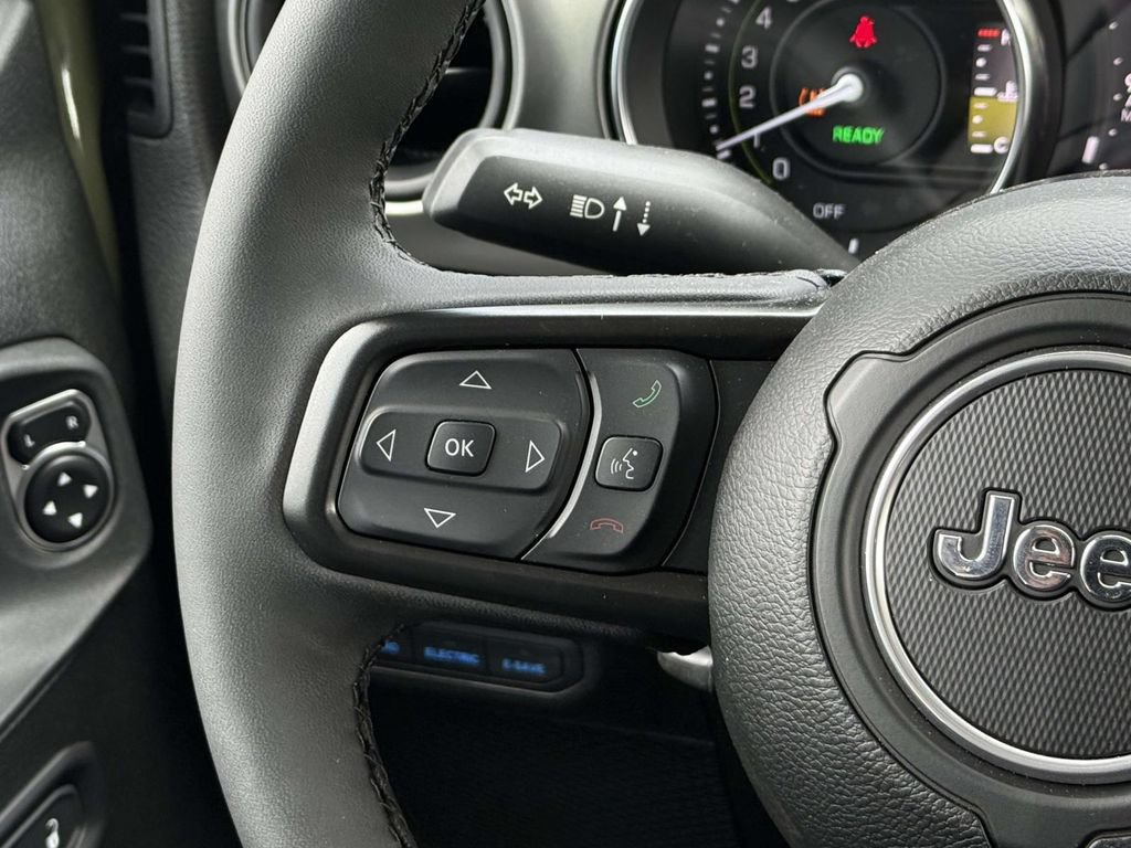 New 2023 Jeep Wrangler Unlimited w/ Cold Weather Group AWD/4WD image 21