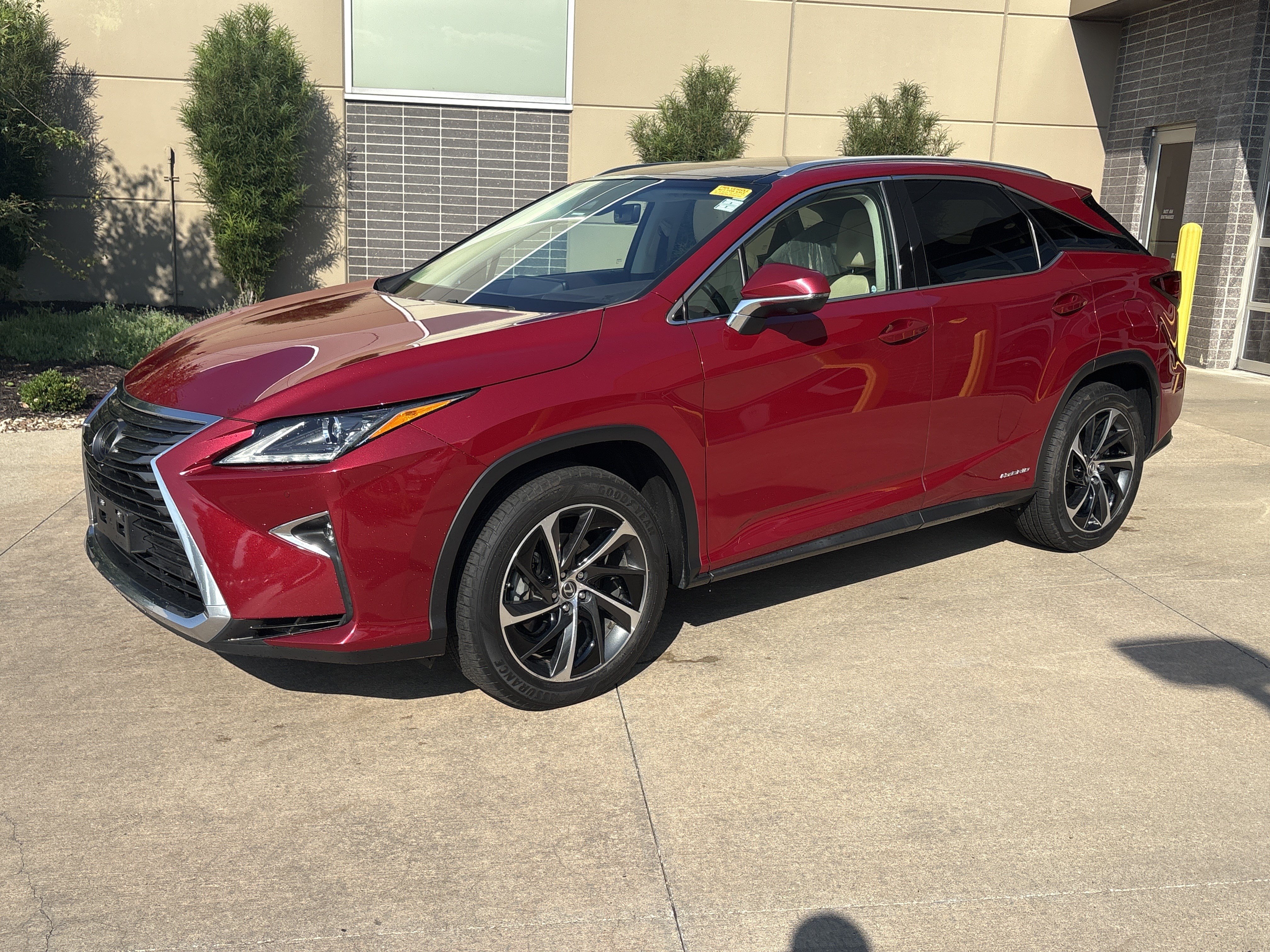 Used 2018 Lexus RX 450h AWD w/ Luxury Package image 5