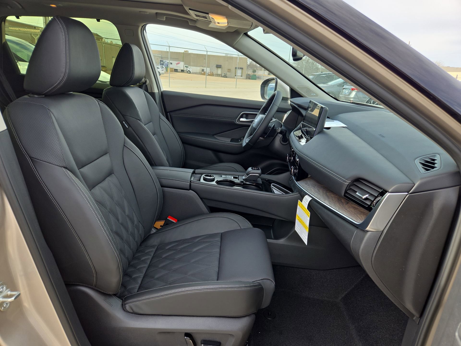 New 2026 Nissan Rogue Platinum w/ Platinum Premium Package image 15