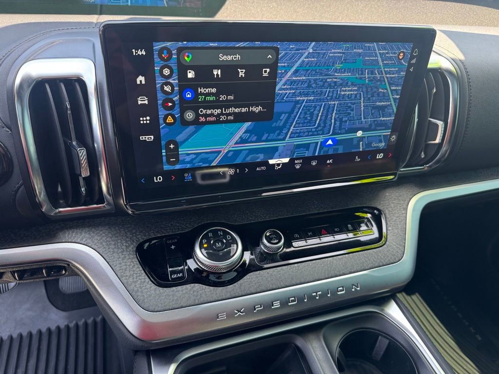 Used 2025 Ford Expedition Tremor AWD/4WD image 32