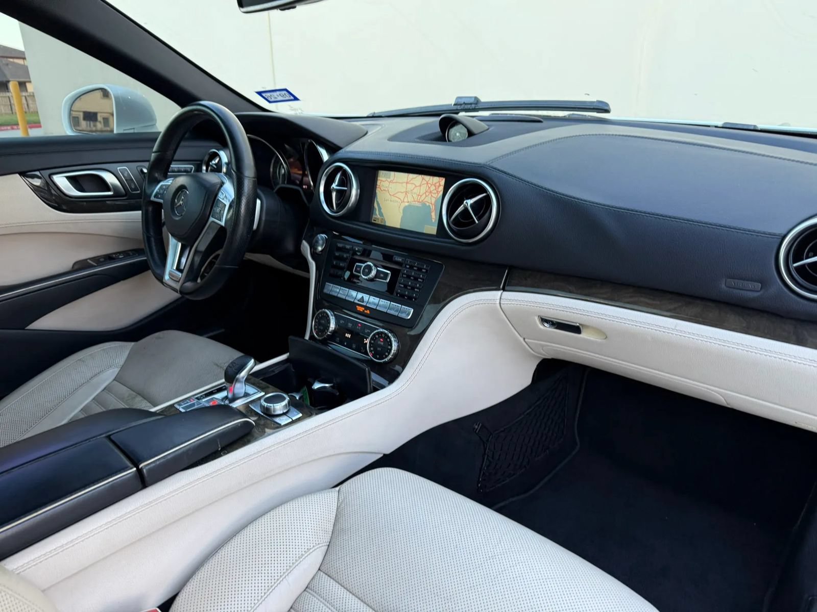 Used 2014 Mercedes-Benz SL 550 image 14