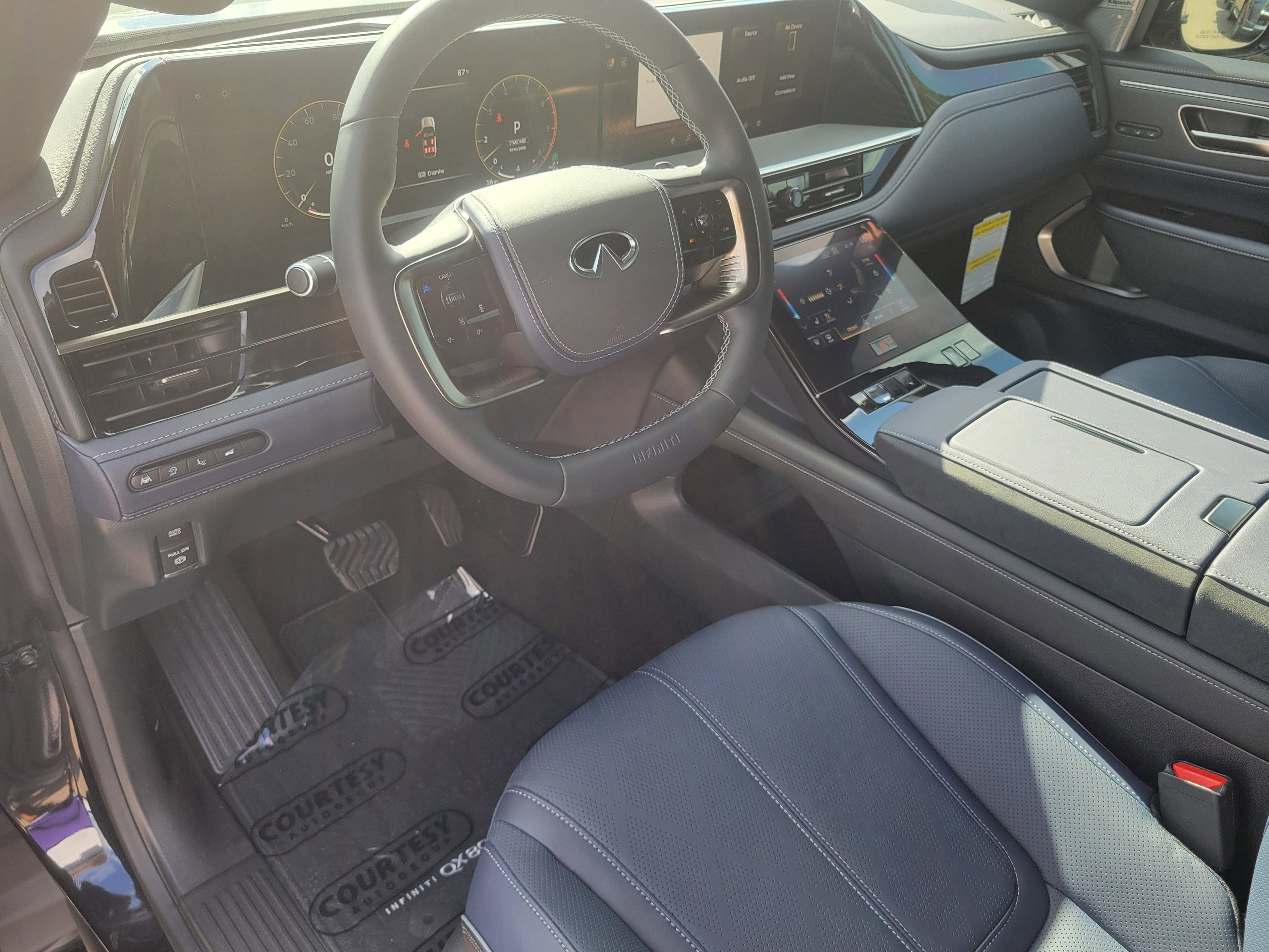 New 2026 INFINITI QX80 4WD image 18