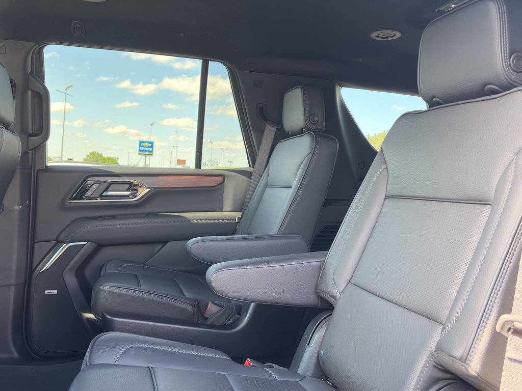 Certified 2025 GMC Yukon Denali AWD/4WD image 28