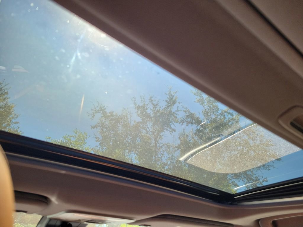 Used 2020 Toyota Avalon Limited image 20