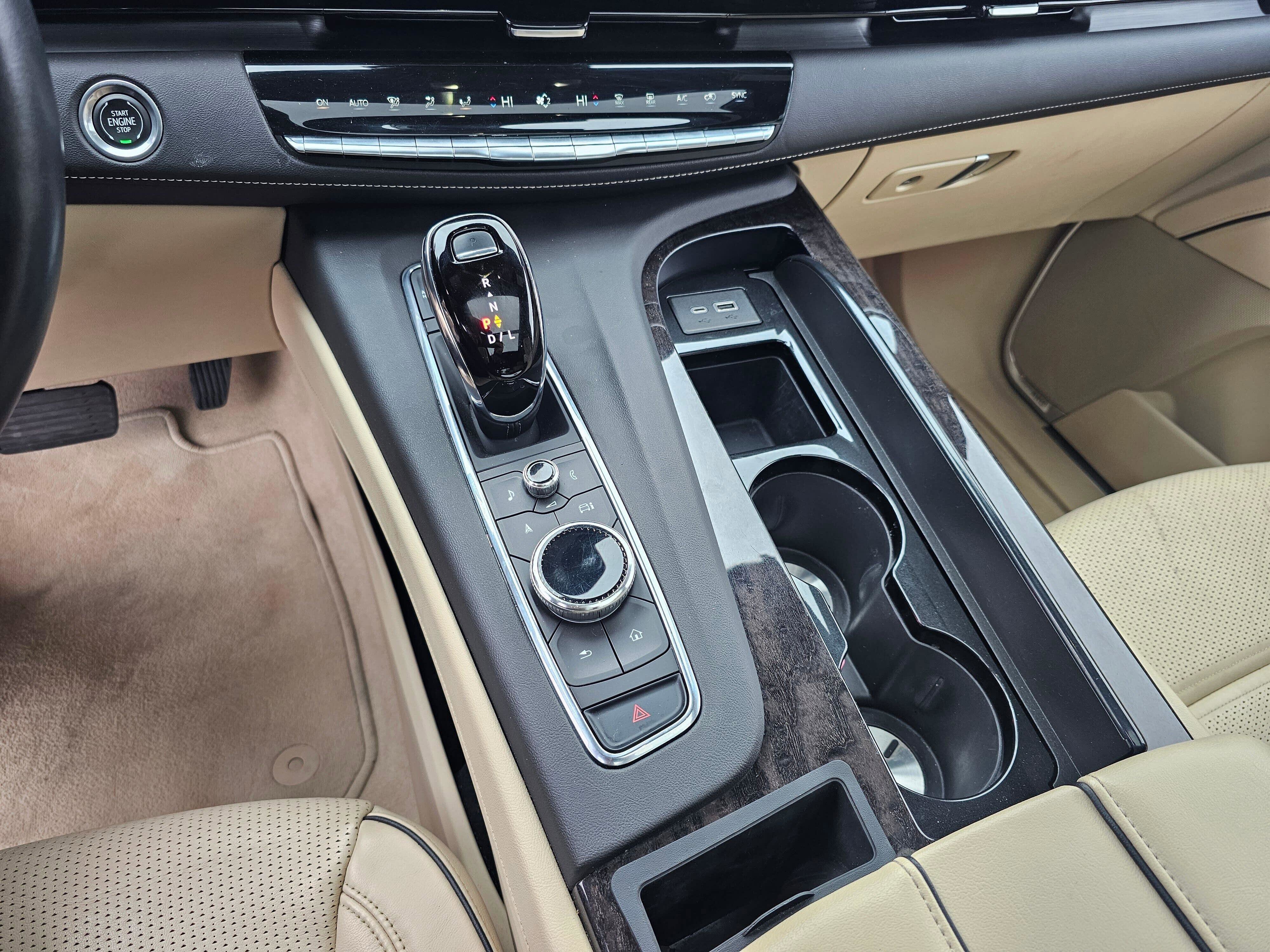 Used 2023 Cadillac Escalade Premium Luxury w/ Performance Package image 23