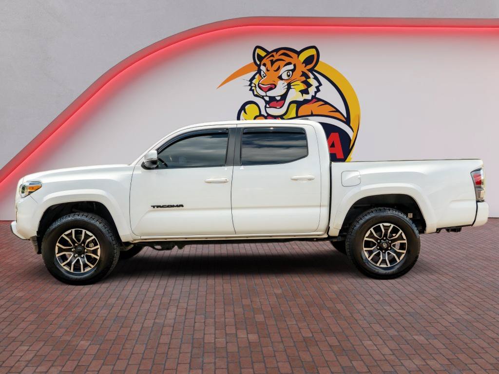 Used 2020 Toyota Tacoma TRD Sport w/ Technology Package AWD/4WD image 9