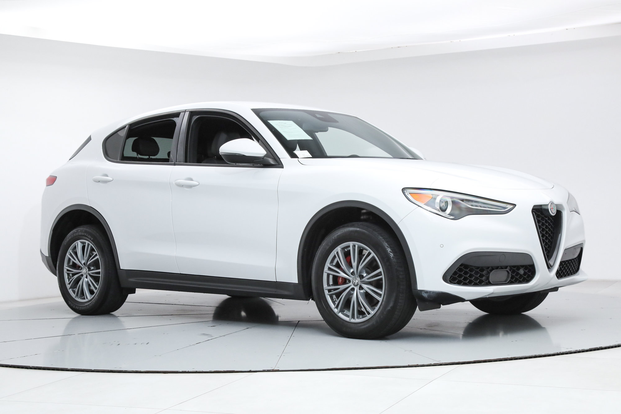Used 2023 Alfa Romeo Stelvio Sprint AWD/4WD image 7