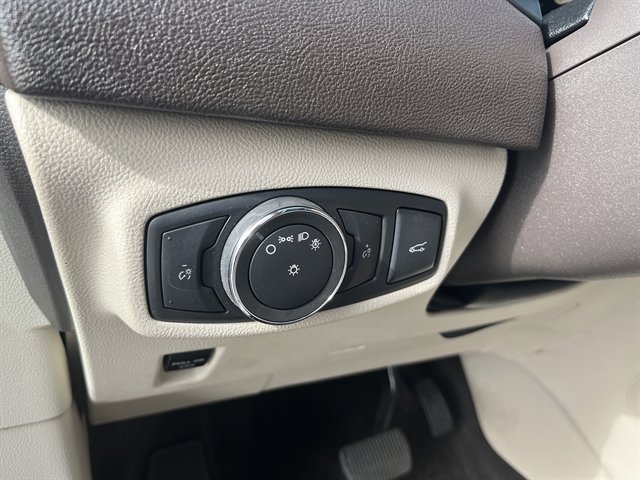 Used 2017 Lincoln MKC Select w/ Select Plus Package FWD image 22