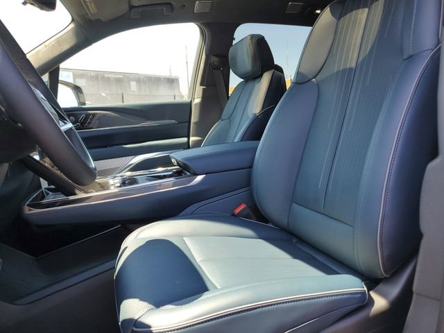 New 2025 Cadillac Escalade IQ Luxury 2 image 25