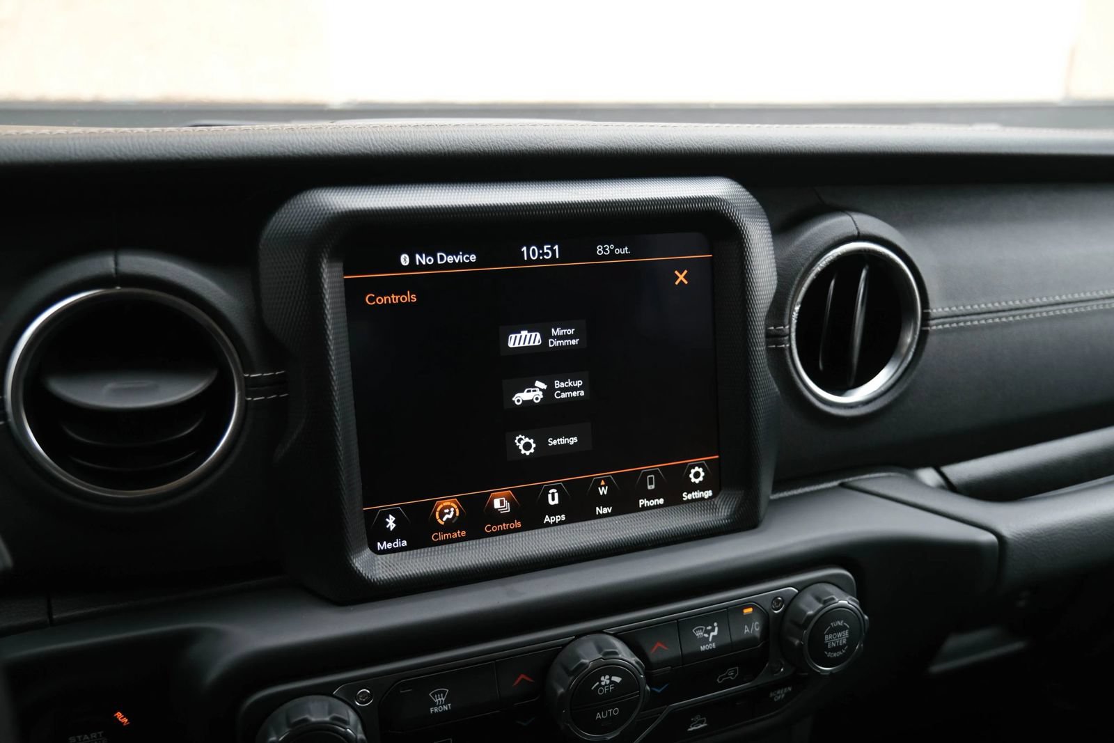 Used 2023 Jeep Wrangler Unlimited Sahara AWD/4WD image 39
