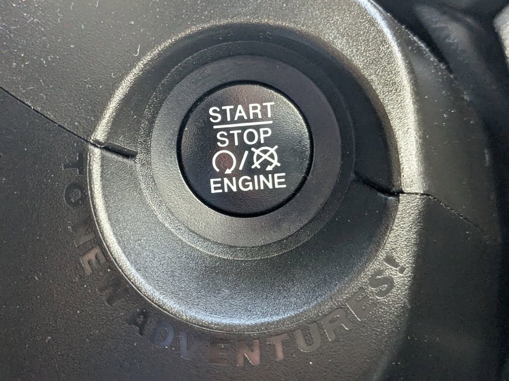 Used 2020 Jeep Renegade Altitude image 27