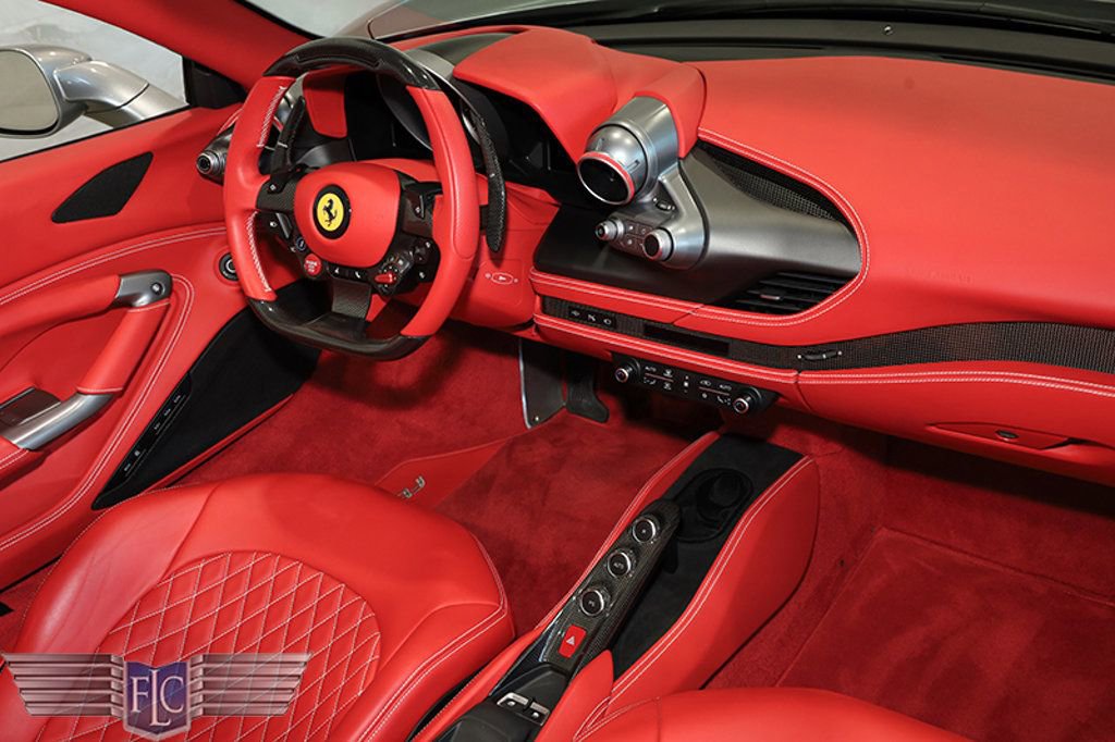 Used 2021 Ferrari F8 Tributo RWD image 23