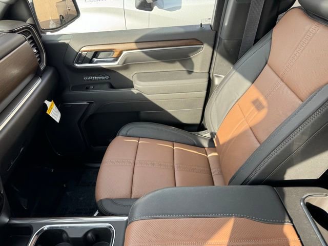 Used 2025 Chevrolet Silverado 1500 High Country w/ Z71 Off-Road Package image 24