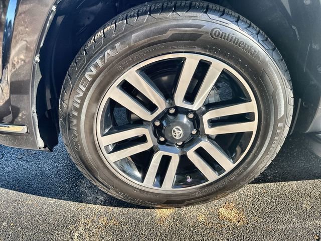Used 2020 Toyota 4Runner Limited image 18