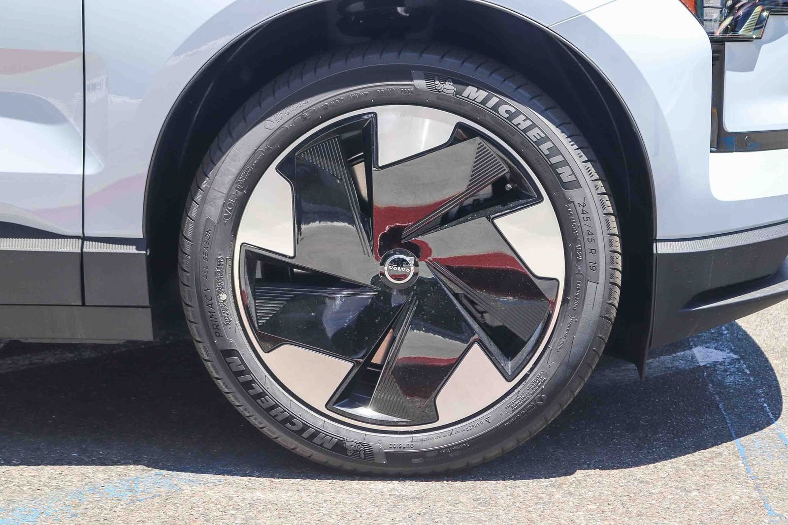 New 2026 Volvo EX30 Plus w/ Climate Package AWD/4WD image 9