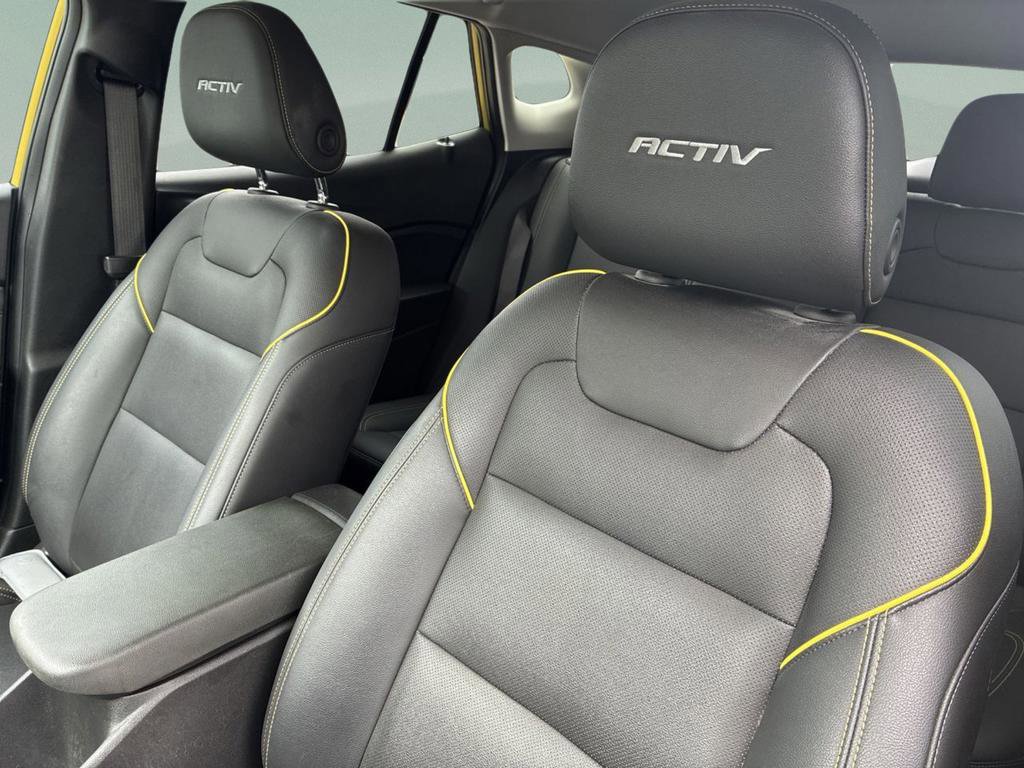 Used 2024 Chevrolet Trax ACTIV w/ Driver Confidence Package FWD image 30