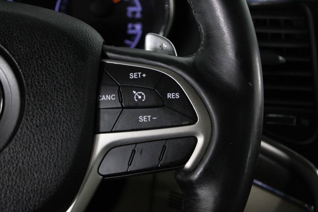 Used 2015 Jeep Grand Cherokee Limited w/ Trailer Tow Group IV image 26