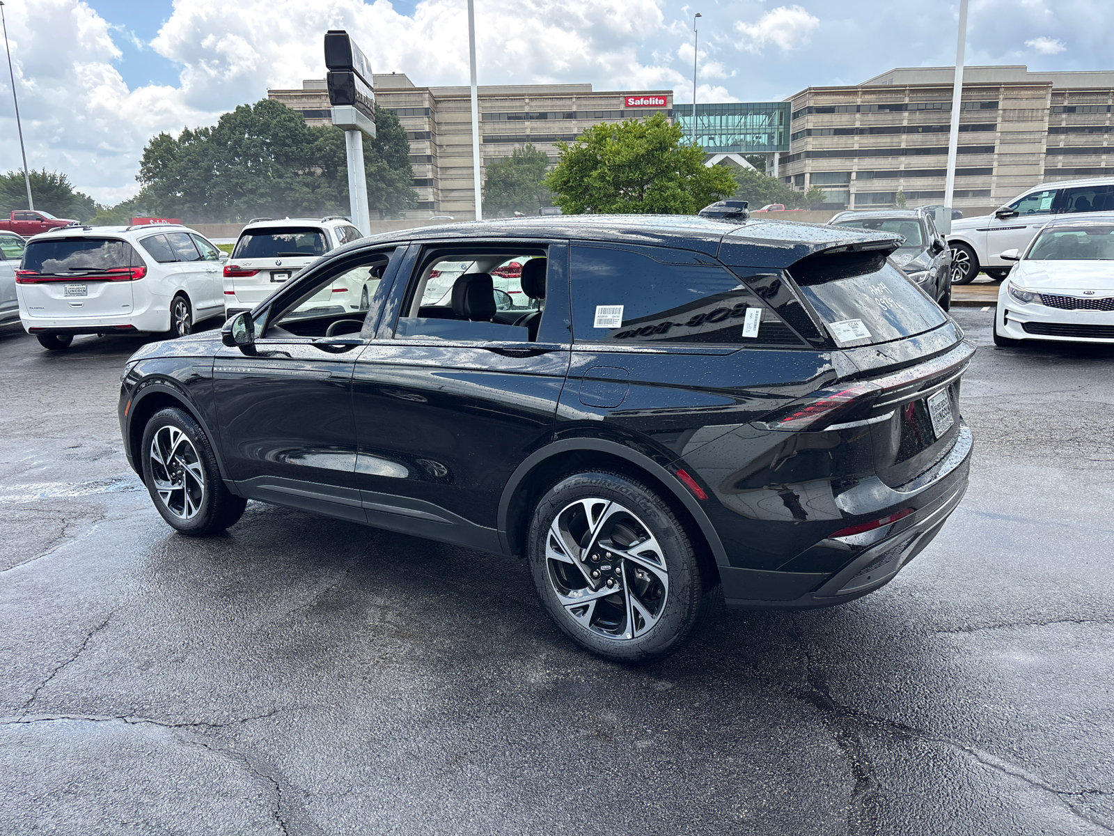 New 2026 Lincoln Nautilus Premier w/ Jet Appearance Package AWD/4WD image 5