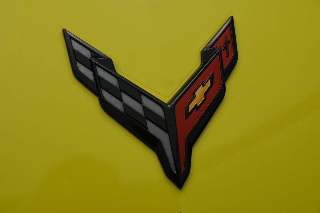 Used 2021 Chevrolet Corvette Stingray Premium Conv w/ Z51 Performance Package RWD image 28