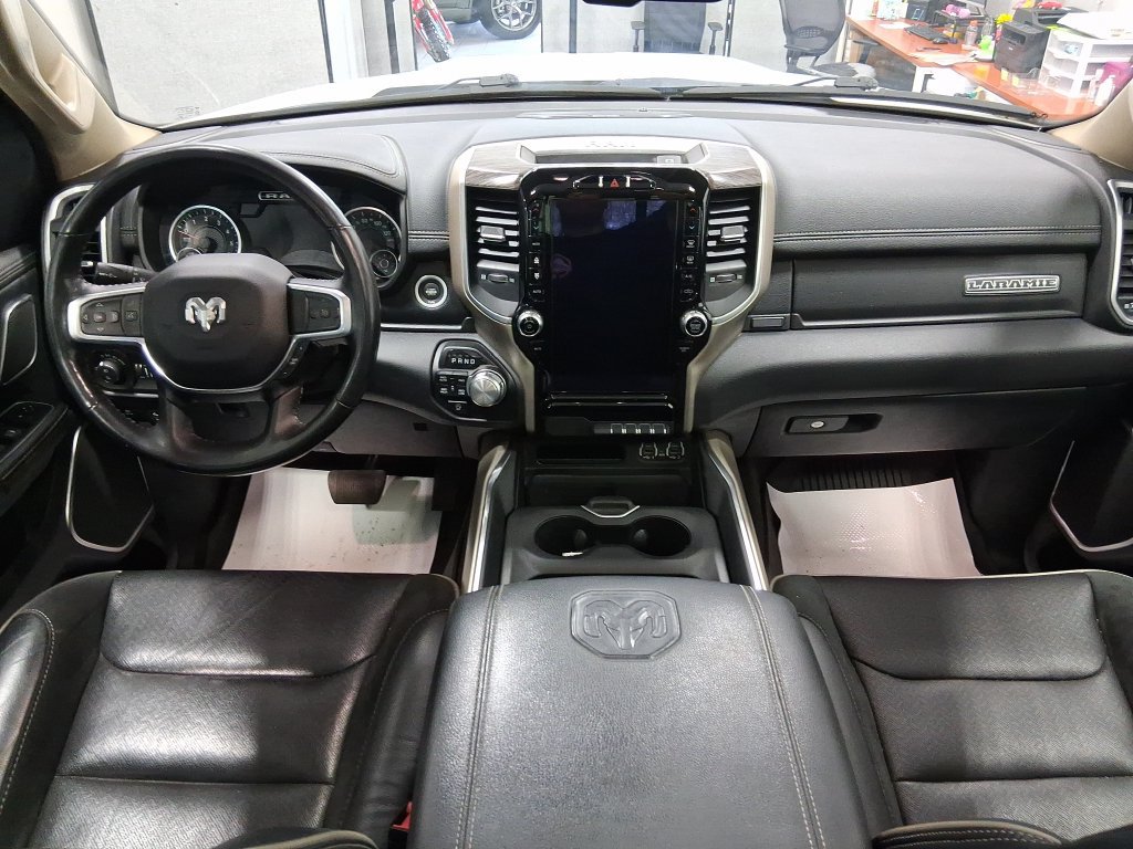 Used 2020 RAM 1500 Laramie AWD/4WD image 14